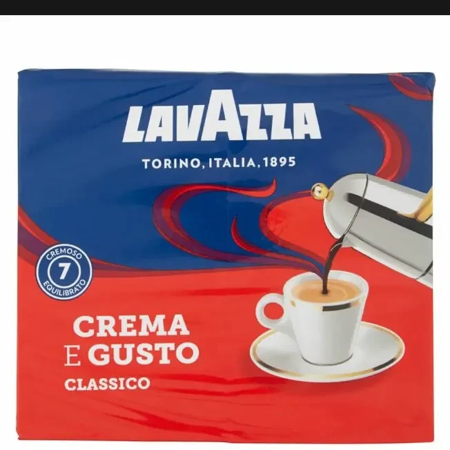 Lavazza Crema e Gusto Classico red and blue ground-coffee pack